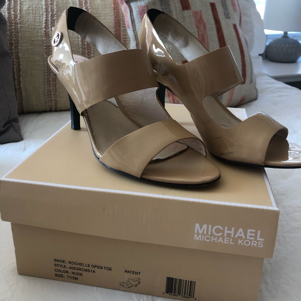 Brand: MICHAEL Michael Kors Size: 7.5 Color: Nude